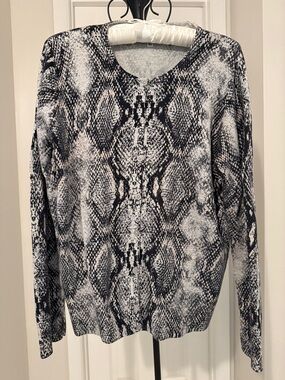 Croft & Barrow Grey and Black Python Print Button Cardigan Size L
